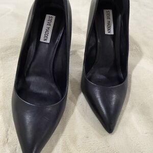 Steve Madden Classic Black Heels